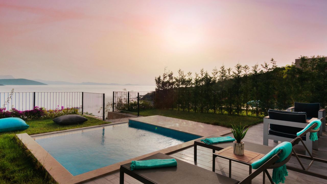 Family Villa with Garden Jacuzzi and Seaview