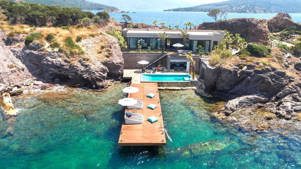 Secluded Bay Presidential Villa