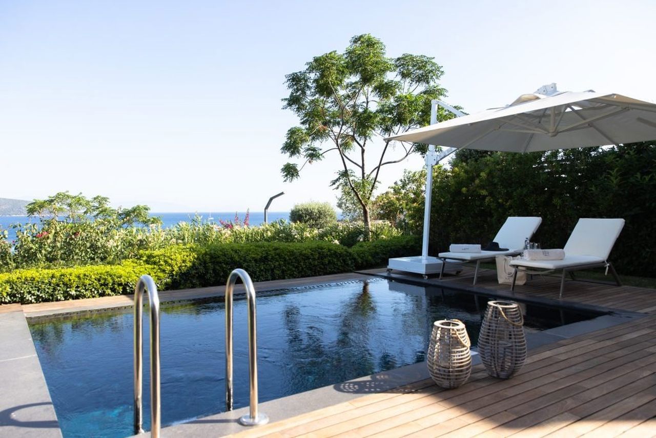 4 Bedroom Pool Villa